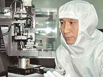 谭久彬院士：“要做就做最顶尖的”