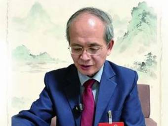周向宇:我为什么始终“紧着一口气”
