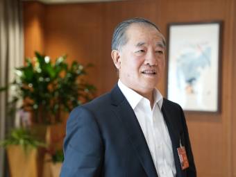 江桂斌委员：新能源发展中需重视环境污染新问题