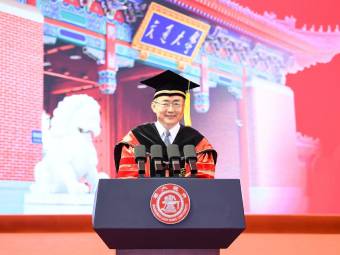 做影响和改变世界的交大人，丁奎岭院士寄语毕业生
