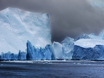 科学家欲在脆弱冰川周围建屏障